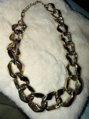 Source Unknown Gold-Tone Chunky Link Necklace